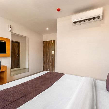 Metropolis Business Hotel 帕纳吉 外观 照片