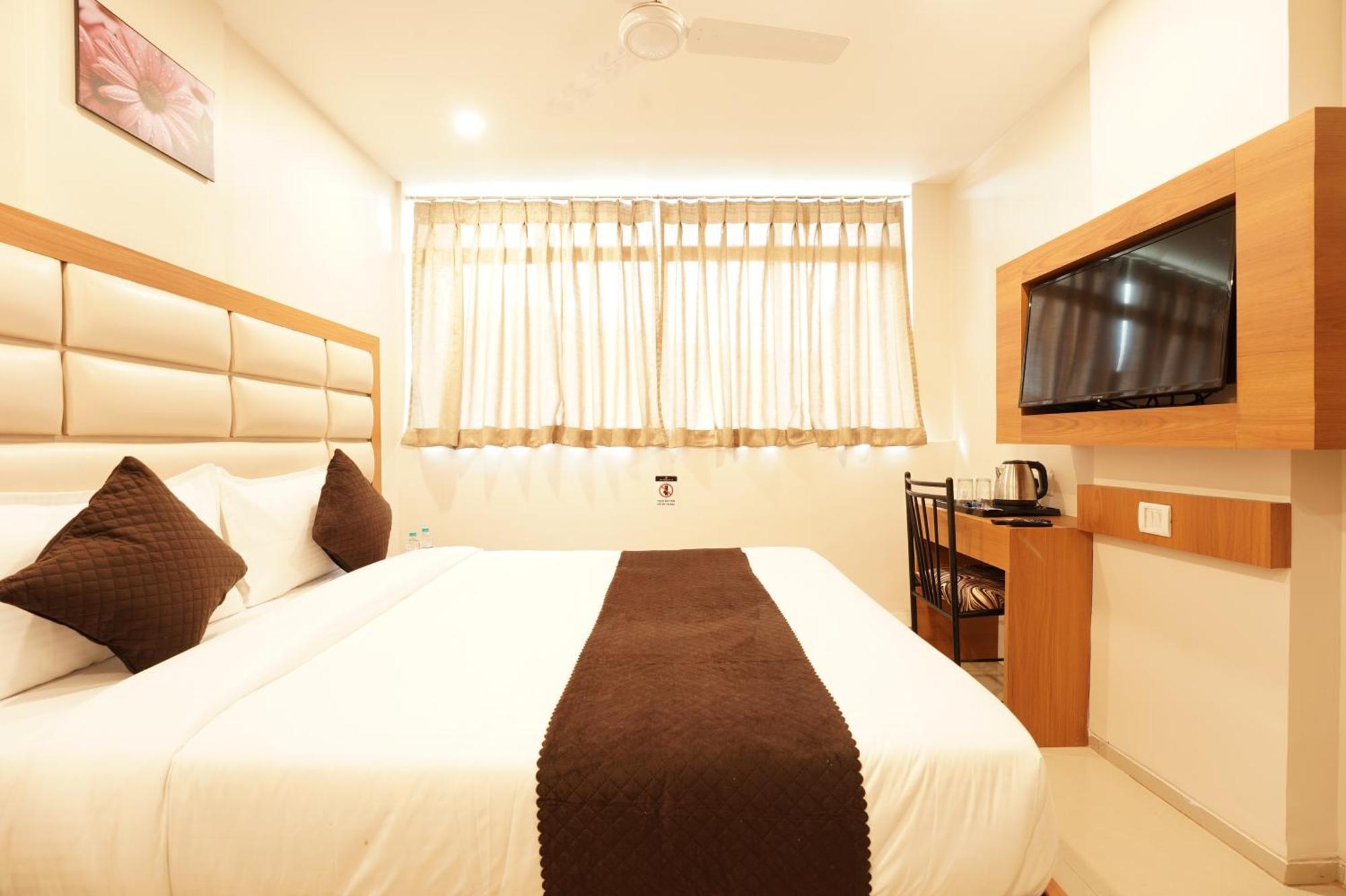 Metropolis Business Hotel 帕纳吉 外观 照片