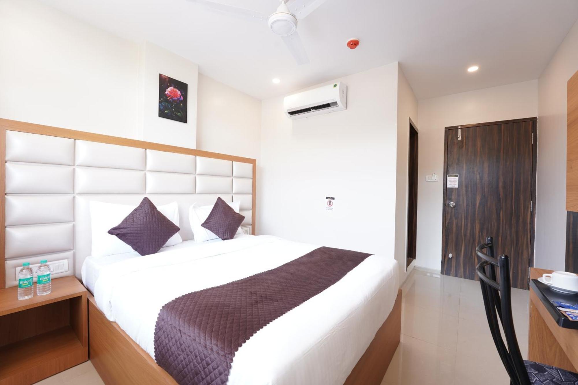 Metropolis Business Hotel 帕纳吉 外观 照片