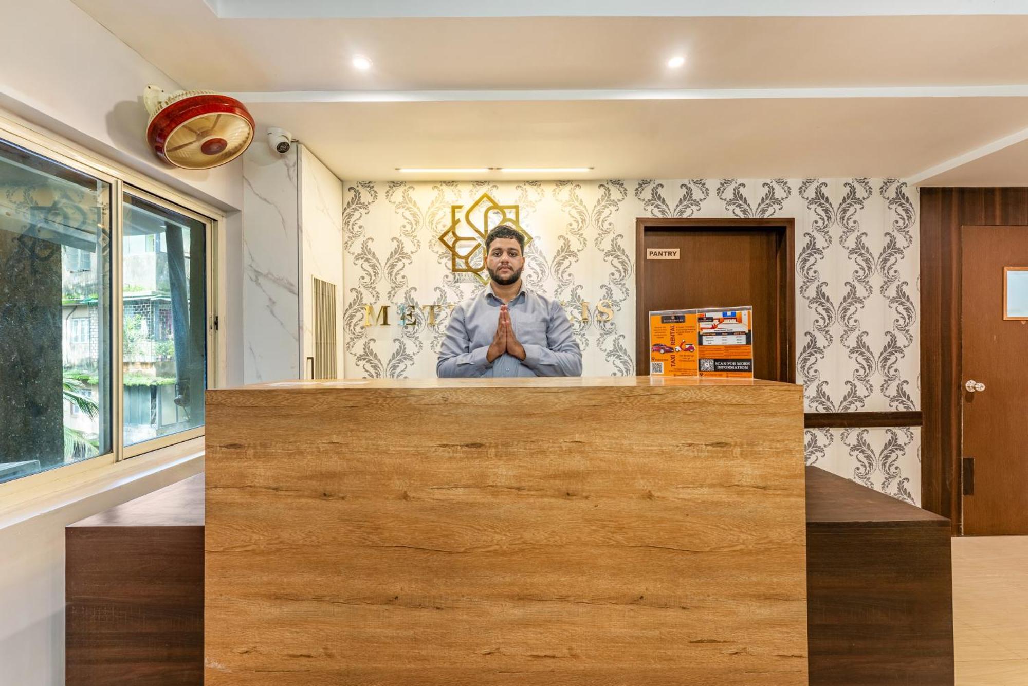 Metropolis Business Hotel 帕纳吉 外观 照片