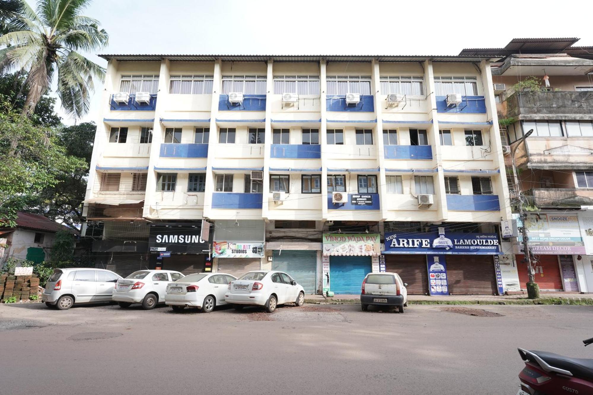 Metropolis Business Hotel 帕纳吉 外观 照片