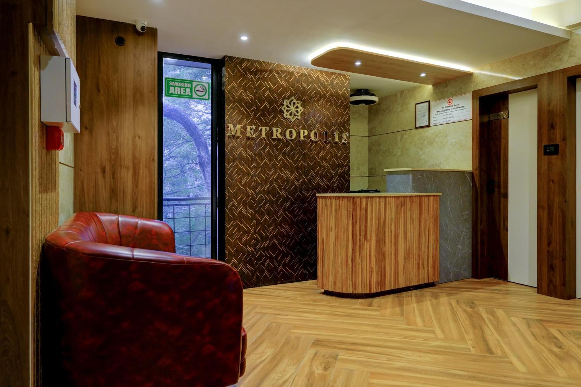 Metropolis Business Hotel 帕纳吉 外观 照片