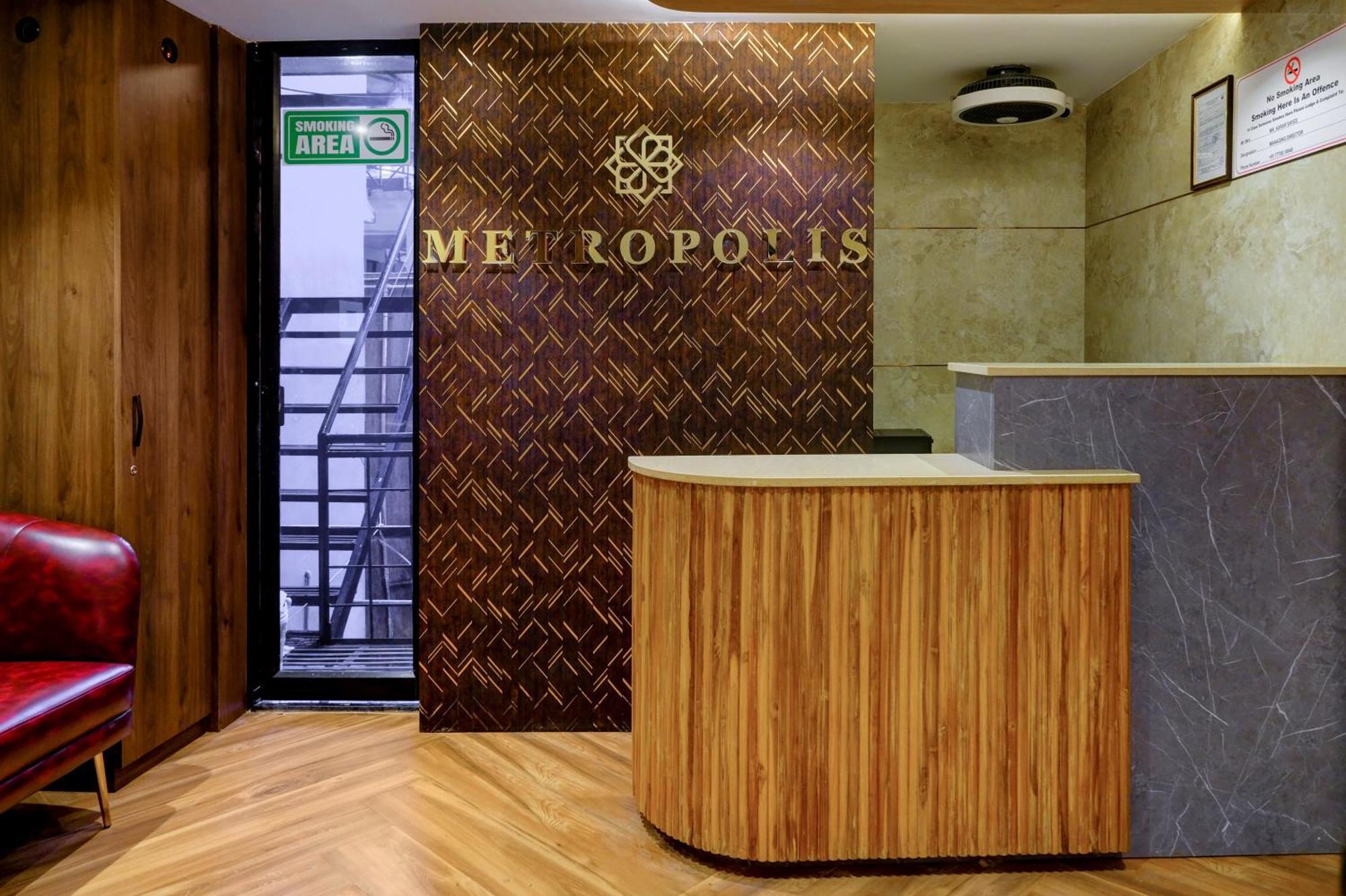 Metropolis Business Hotel 帕纳吉 外观 照片