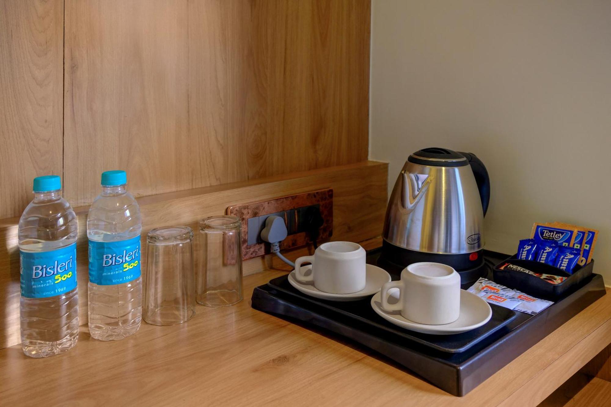 Metropolis Business Hotel 帕纳吉 外观 照片